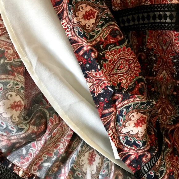 ADELYN RAE Paisley Printed Dress w/Crochet Trim M - Picture 6 of 7